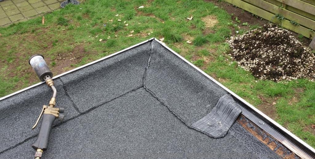 Lekkage dakkapel Nieuwegein: herkennen en repareren